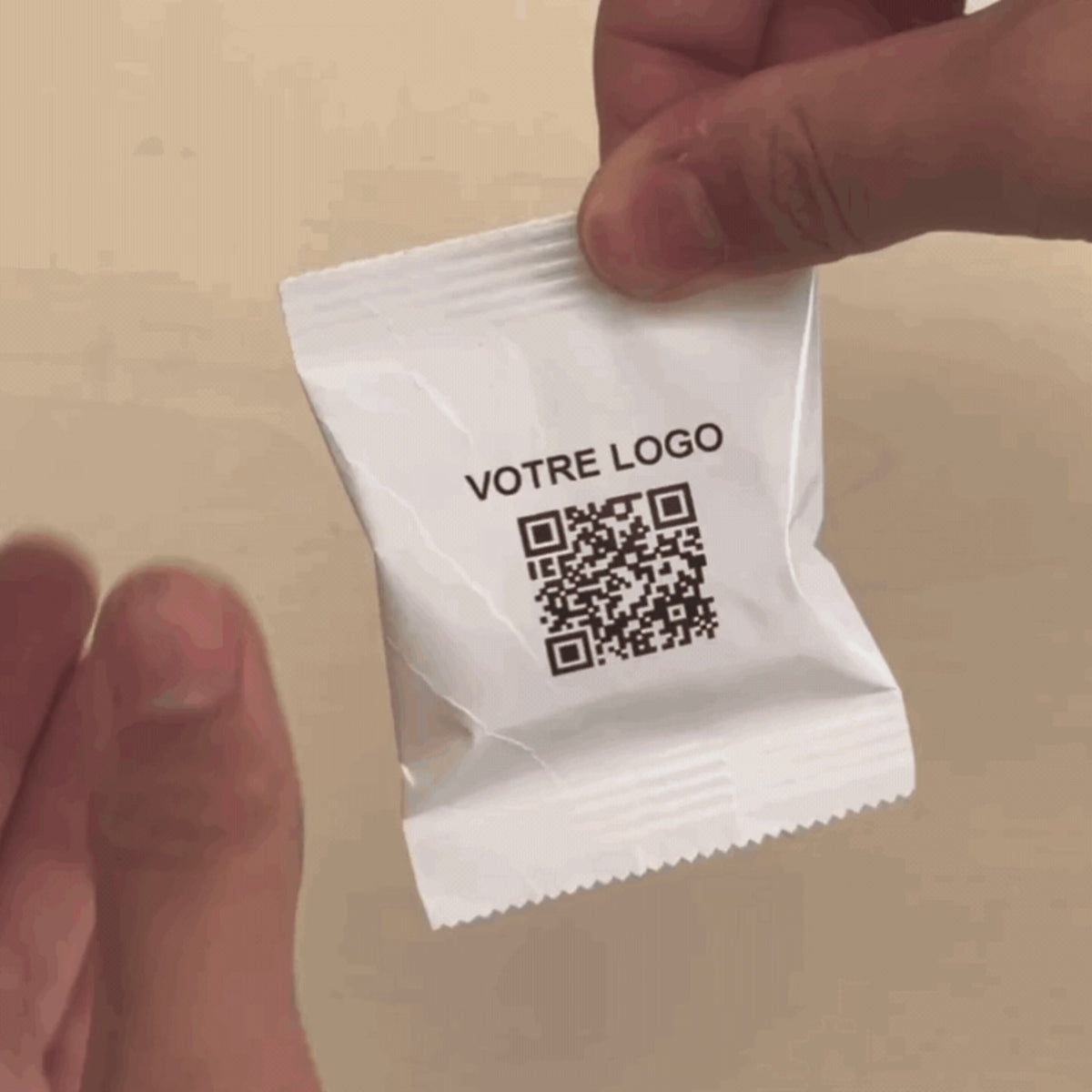 Carica video: DeciBlock - tappi per orecchie festival (-24db)